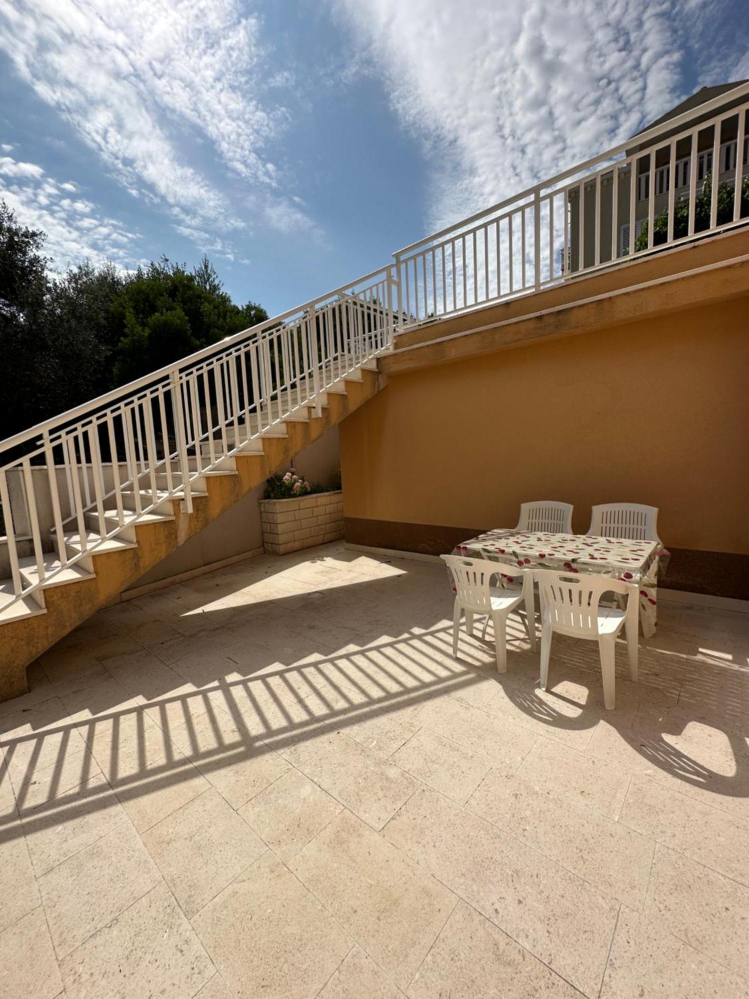 Apartments Villa Eva سلانو المظهر الخارجي الصورة